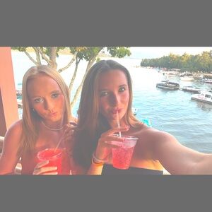 Meet your Posher, Delaney